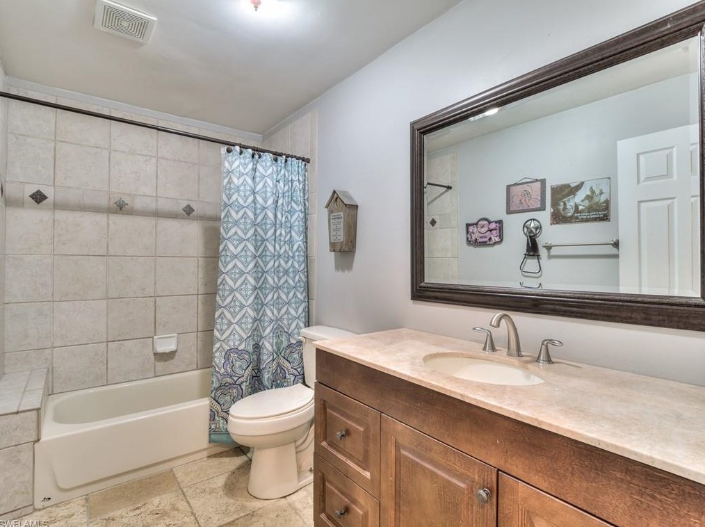 1036 18 Pl, Cape Coral FL  33990-4729 exterior