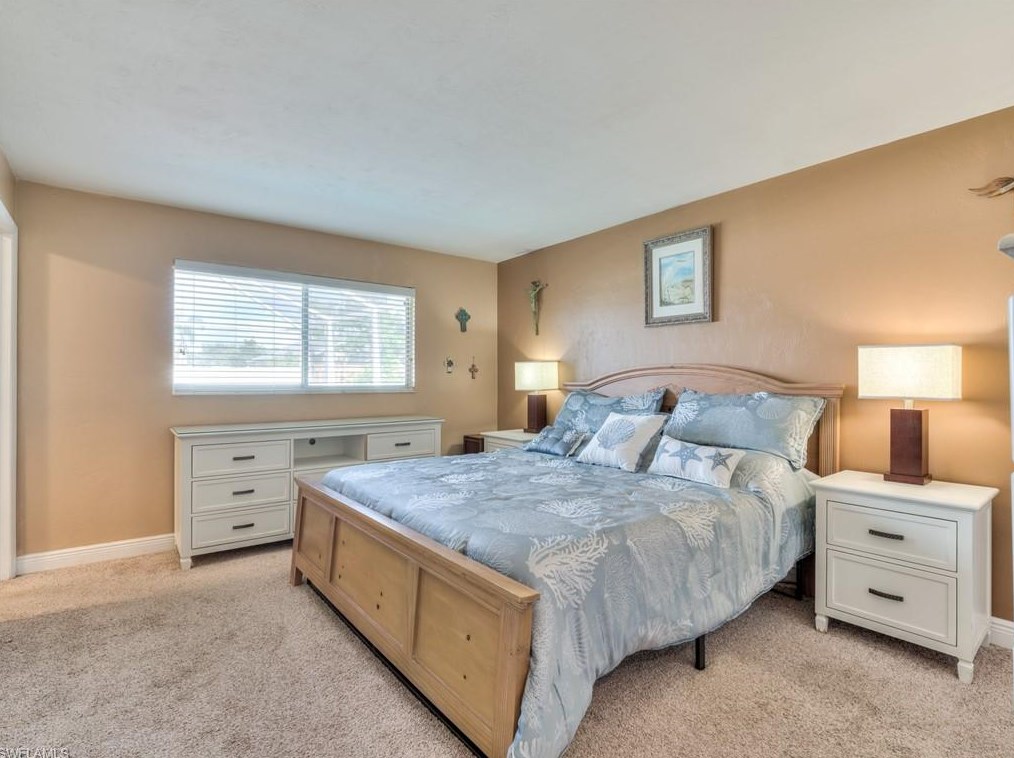 1036 18 Pl, Cape Coral FL  33990-4729 exterior