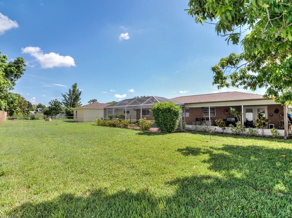 1036 18 Pl, Cape Coral FL  33990-4729 exterior