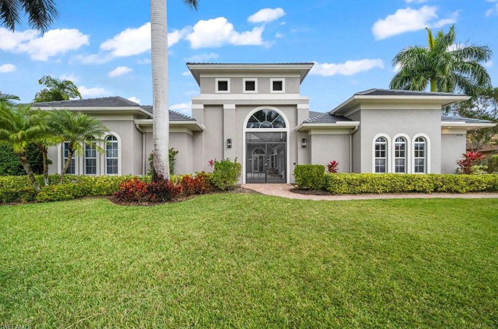 7834 Classics Dr, Naples FL  34113-3043 exterior