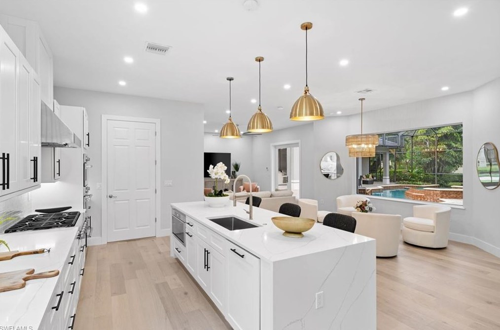 7834 Classics Dr, Naples FL  34113-3043 exterior