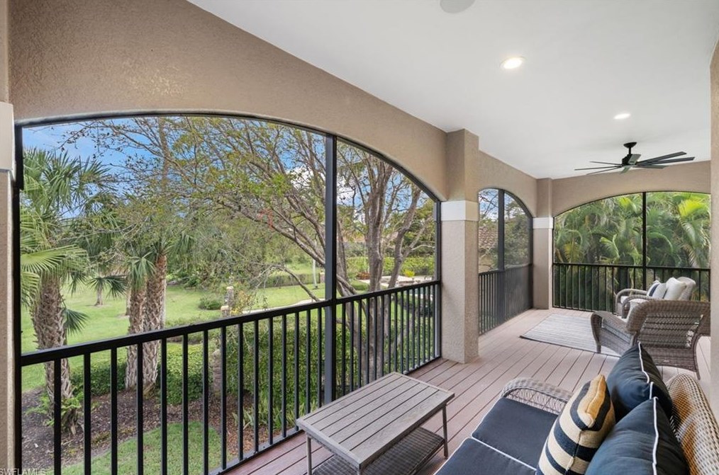 7834 Classics Dr, Naples FL  34113-3043 exterior