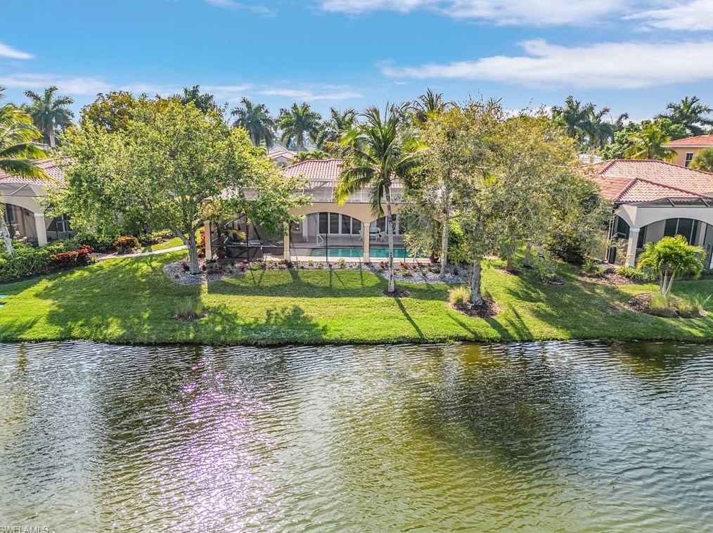 8520 Bellagio Dr, Naples FL  34114-6434 exterior