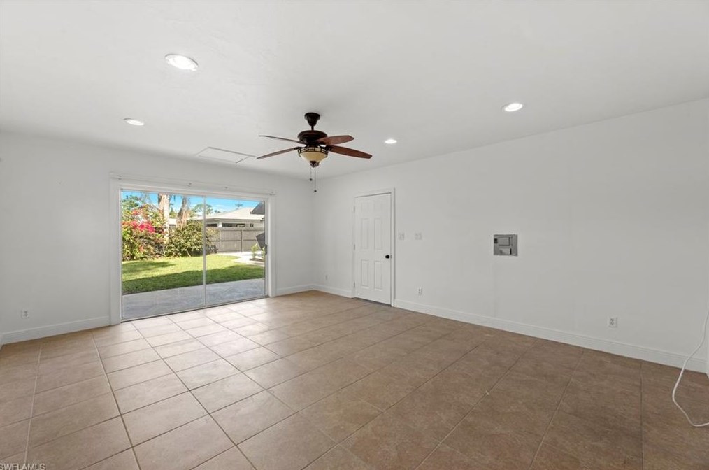 238 Willowick Dr, Naples FL 34110-1342 exterior