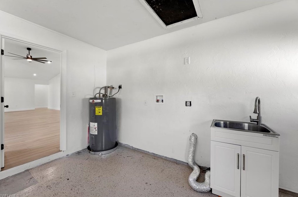 238 Willowick Dr, Naples FL 34110-1342 exterior