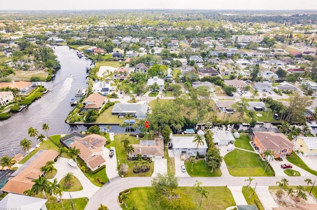 27228 Gasparilla Dr, Bonita Springs FL  34135-4310 exterior