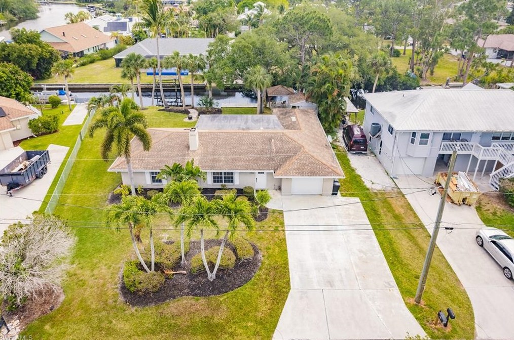 27228 Gasparilla Dr, Bonita Springs FL  34135-4309 exterior