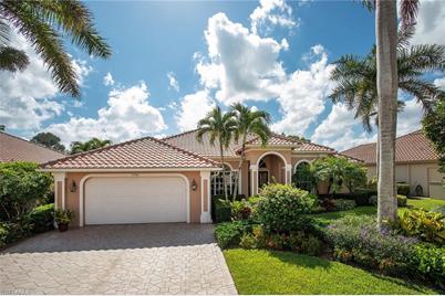 2502 Augusta Dr Naples Fl 34109 Mls 219059942 Coldwell Banker