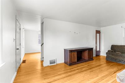 1099 George St, Sharon, PA 16146 - Photo 7