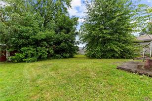 1099 George St, Sharon, PA 16146 - Photo 3