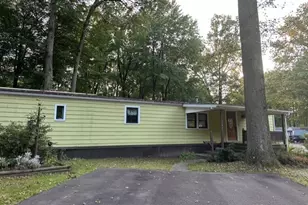 7266 W Market St, Lackawannock Township, PA 16137 - Photo 1