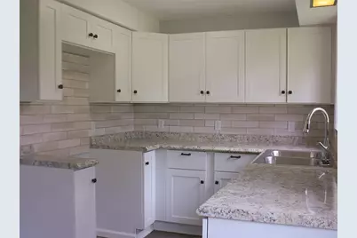 2400 Poinsettia Dr, White Oak, PA 15131 - Photo 3