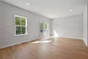 211 Yellowwood Dr, South Strabane, PA 15301 - Photo 9