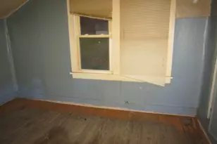 215 Patterson Ave, Bridgeville, PA 15017 - Photo 13