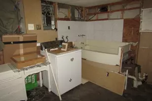 215 Patterson Ave, Bridgeville, PA 15017 - Photo 17