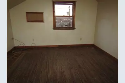 215 Patterson Ave, Bridgeville, PA 15017 - Photo 11