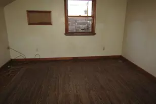 215 Patterson Ave, Bridgeville, PA 15017 - Photo 11