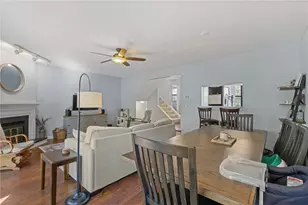 587 Thorncliffe Dr, Robinson Twp, PA 15205 - Photo 5