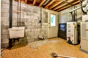 515 Barclay Ave, Pittsburgh, PA 15221 - Photo 13