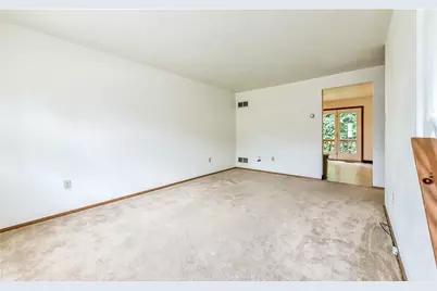 515 Barclay Ave, Pittsburgh, PA 15221 - Photo 3