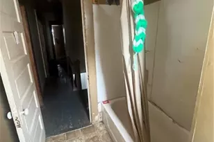 407 Pearson St, New Castle, PA 16101 - Photo 35