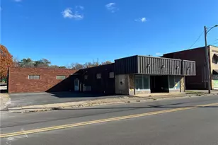 741 S Mill St, New Castle, PA 16101 - Photo 1