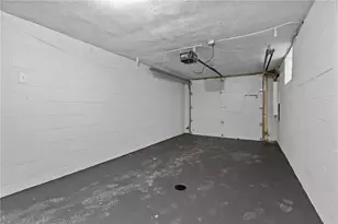 845 Henger St, Pittsburgh, PA 15210 - Photo 25