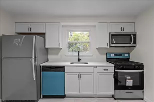 845 Henger St, Pittsburgh, PA 15210 - Photo 9