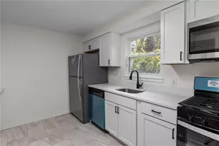 845 Henger St, Pittsburgh, PA 15210 - Photo 11