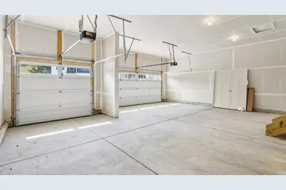 327 Stately Court, Adams Township, PA 16059 - Photo 11