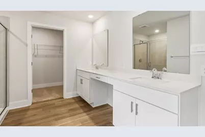 327 Stately Court, Adams Township, PA 16059 - Photo 9