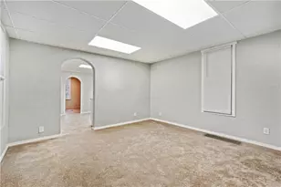 550 W Chestnut St, Washington, PA 15301 - Photo 9