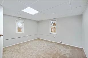 550 W Chestnut St, Washington, PA 15301 - Photo 17