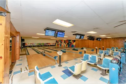 200 Baughman Ave, Jeannette, PA 15644 - Photo 11