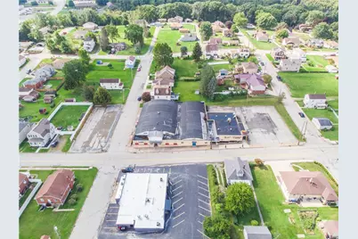 200 Baughman Ave, Jeannette, PA 15644 - Photo 3