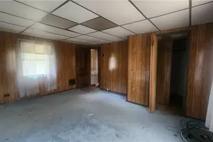 140 High St, Kiskiminetas Township, PA 15618 - Photo 13