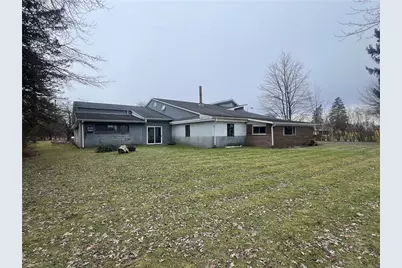 129 S Buhl Farm Drive, Hermitage, PA 16148 - Photo 7