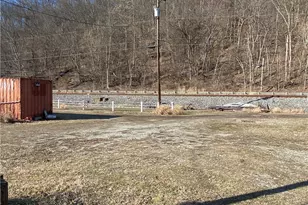 2092 John St, West Elizabeth, PA 15063 - Photo 7