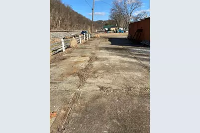 2092 John Street, West Elizabeth, PA 15063 - Photo 25