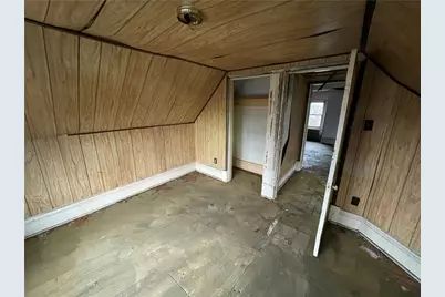 421 Fairview Ave, Turtle Creek, PA 15145 - Photo 5