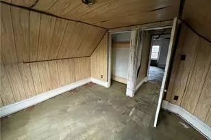 421 Fairview Ave, Turtle Creek, PA 15145 - Photo 5