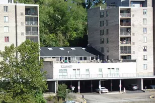 2120 Greentree Rd, Scott Township, PA 15220 - Photo 23