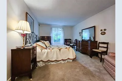 2120 Greentree Rd. #209E, Scott Township, PA 15220 - Photo 11