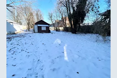 2206 Highland Ave, New Castle, PA 16105 - Photo 11