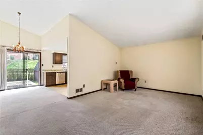 4727 Penn Way, Versailles Boro, PA 15132 - Photo 9