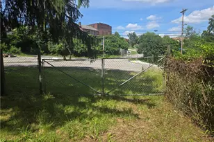 1922 Rhine St, Spring Hill, PA 15212 - Photo 15