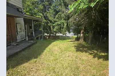 1922 Rhine St, Spring Hill, PA 15212 - Photo 13