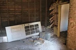 1922 Rhine St, Spring Hill, PA 15212 - Photo 31