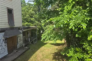 1922 Rhine St, Spring Hill, PA 15212 - Photo 5