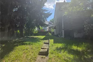 1922 Rhine St, Spring Hill, PA 15212 - Photo 17